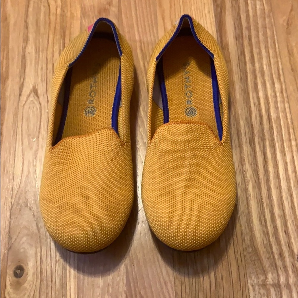 Rothy’s girls size 2 lemon color